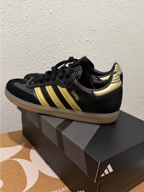 adidas Samba Sneaker - Black & Gold